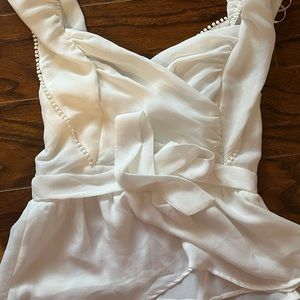 Essue white tie front or back white blouse small